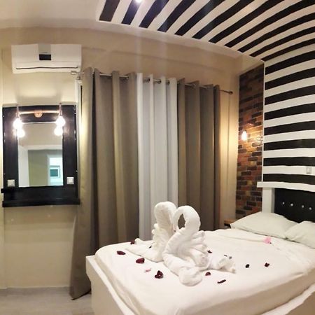 Jz Boutique Apartments Rhodes City Esterno foto